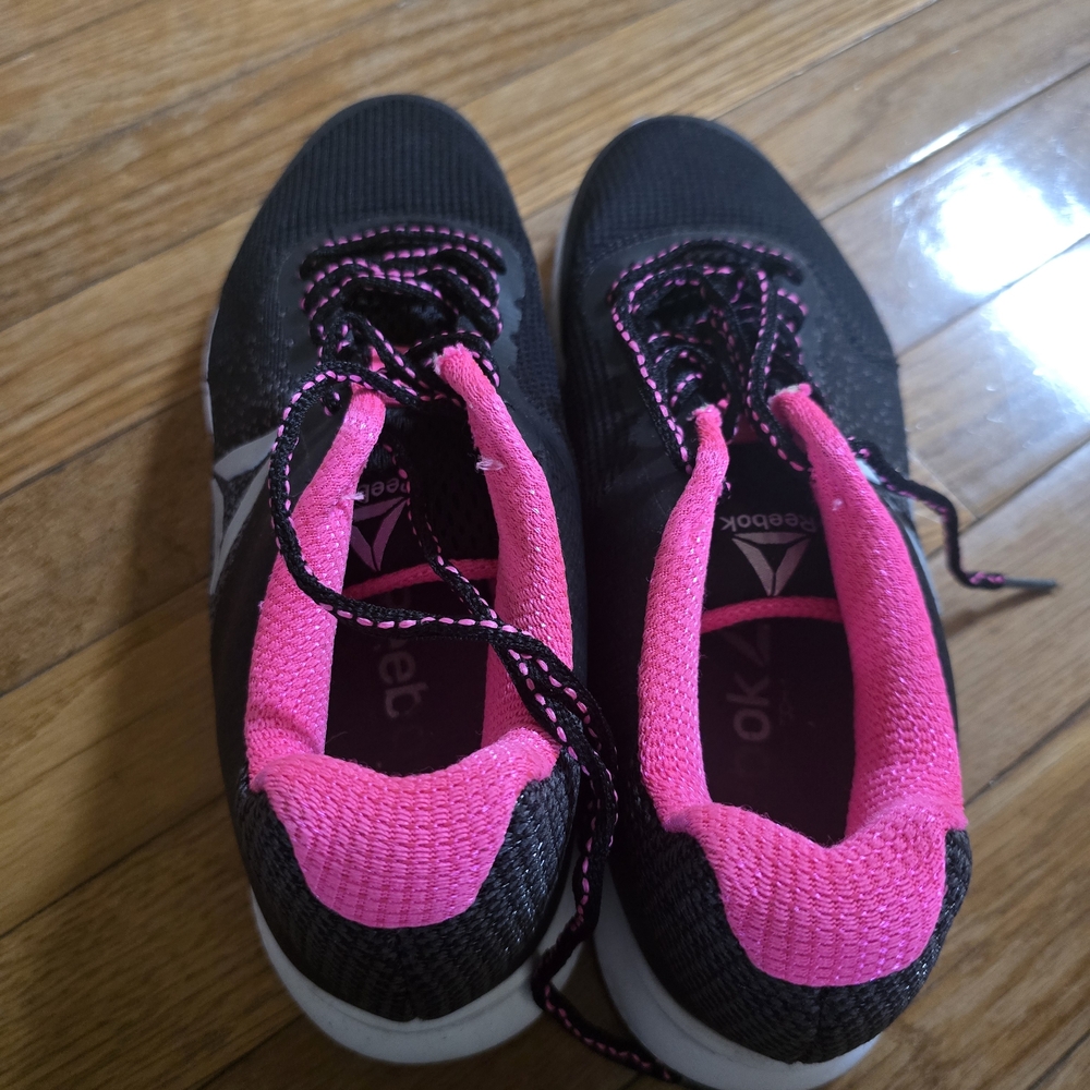 Reebok Women's Black and Pink Running Shoes